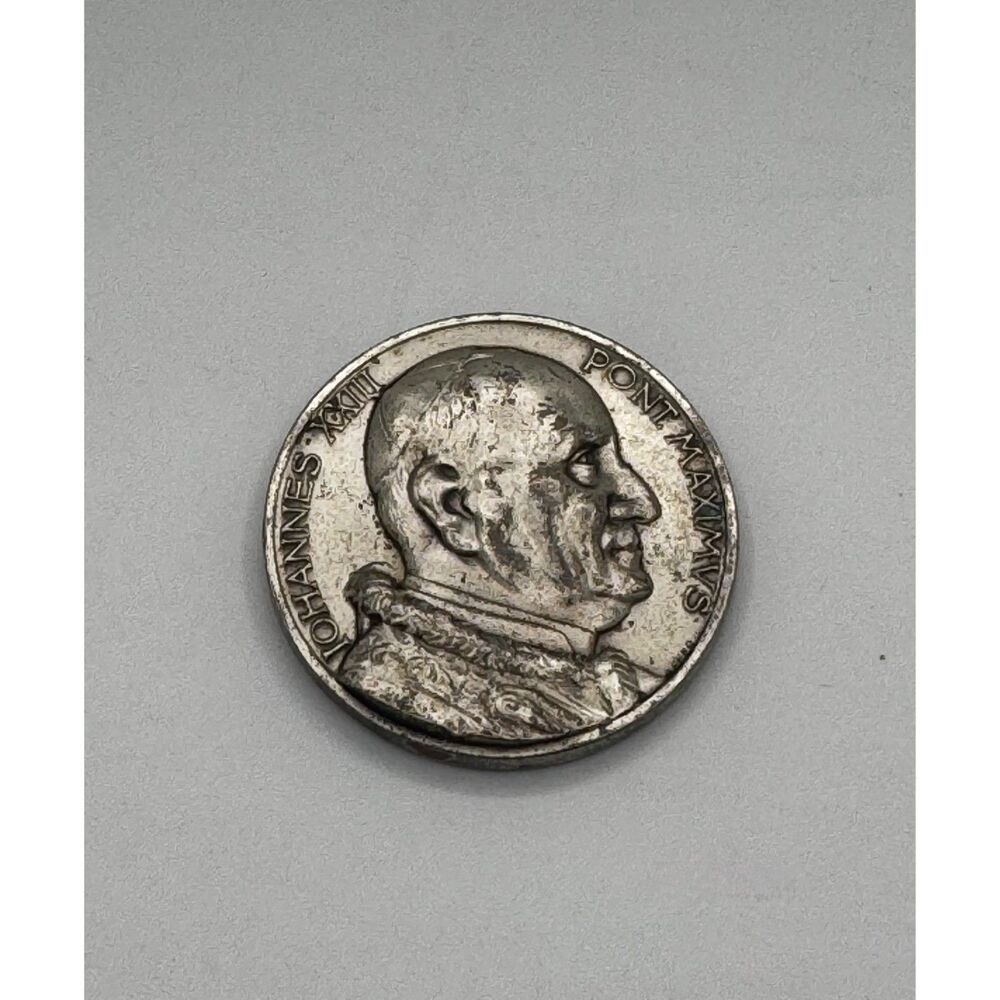 Vintage Pope John XXIII Catholic Medal Italian Devotional Pocket Medal